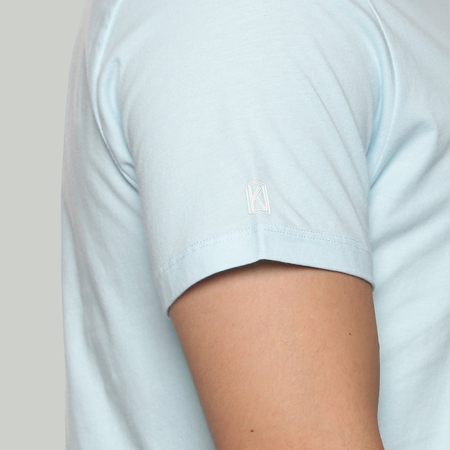 Men Round Neck Basic Organic Cotton T-Shirt- Spun sugar